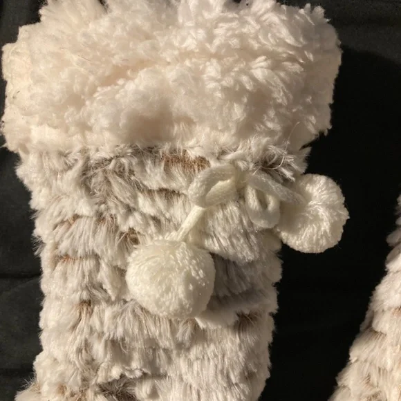 NWOT Furry Slipper Socks - Picture 2 of 5